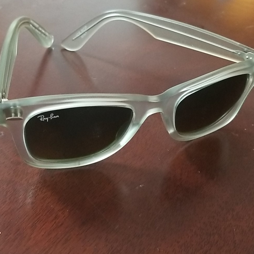 Rayban wayfarer sunglasses